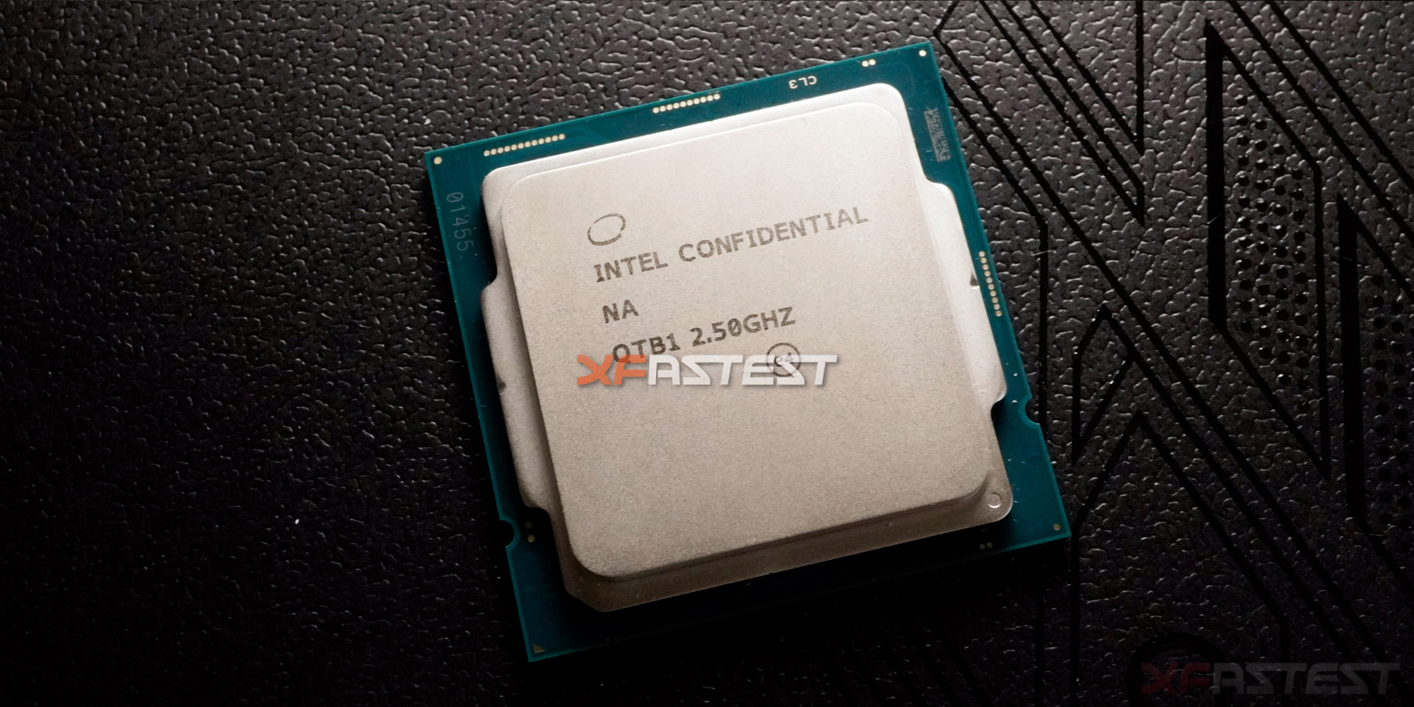 Immagine pubblicata in relazione al seguente contenuto: Foto leaked del processore Intel Core di decima generazione Core i9-10900 | Nome immagine: news30461_Intel-Core i9-10900_1.jpg